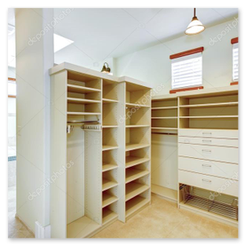 Vestidor de madera con iluminación